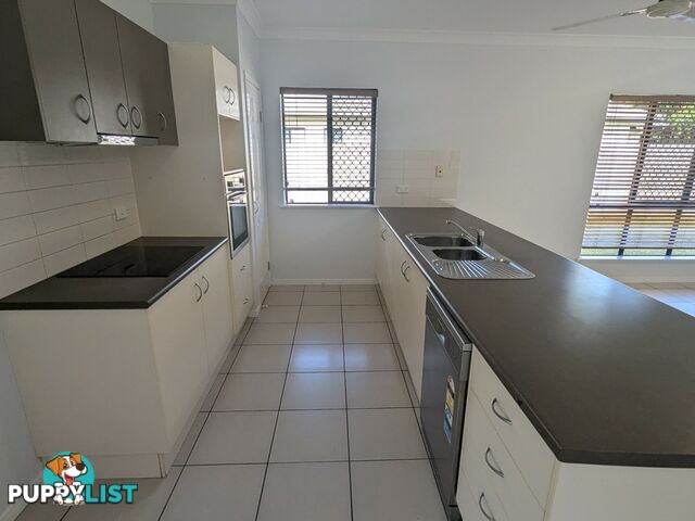 38 Roderick Street BENTLEY PARK QLD 4869