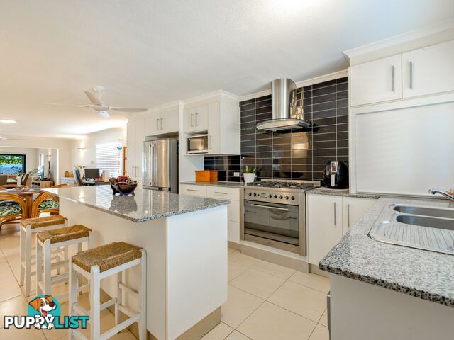 56 Hibiscus Lane HOLLOWAYS BEACH QLD 4878