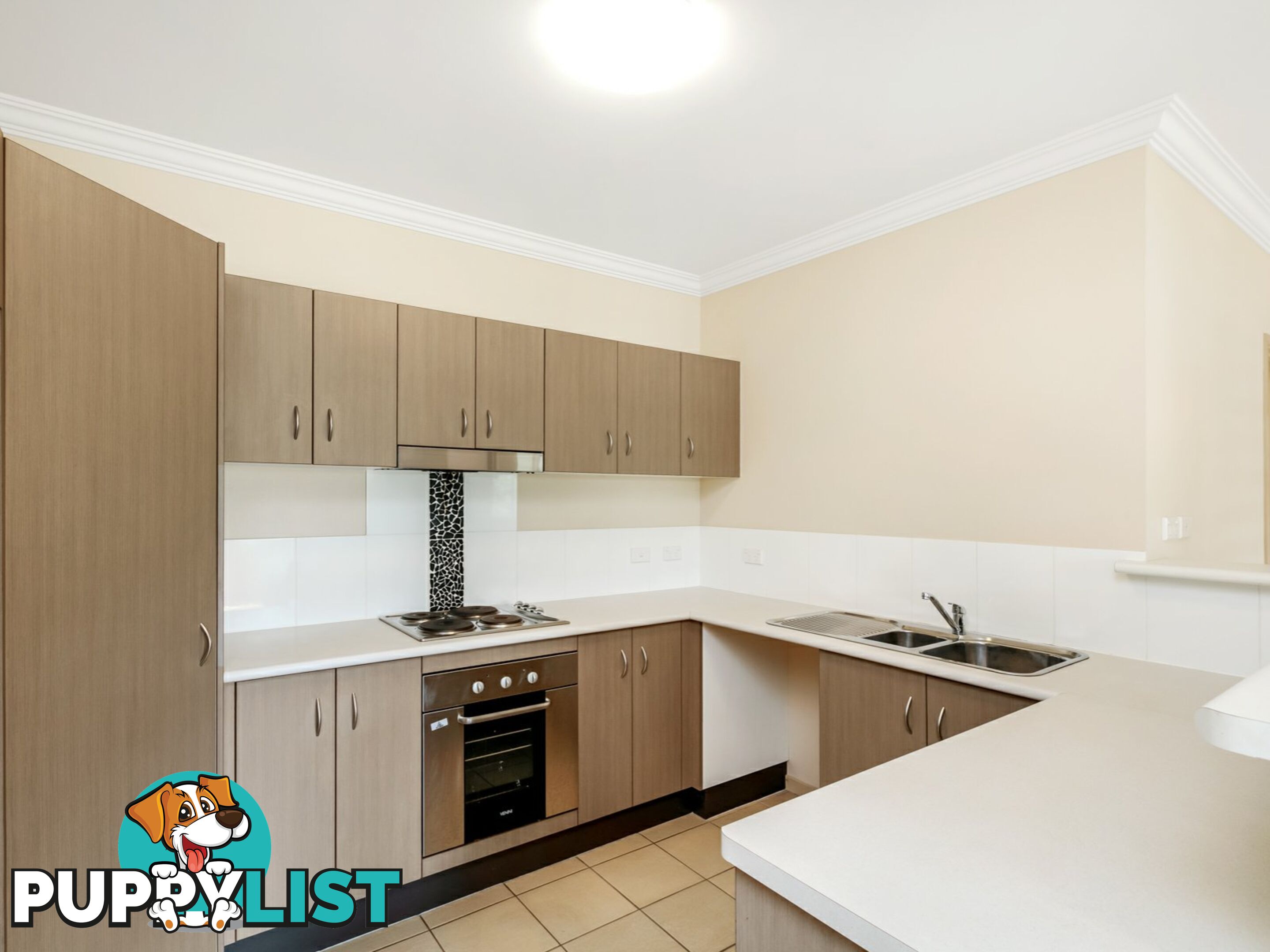 204/22-24 Ward Street MOOROOBOOL QLD 4870