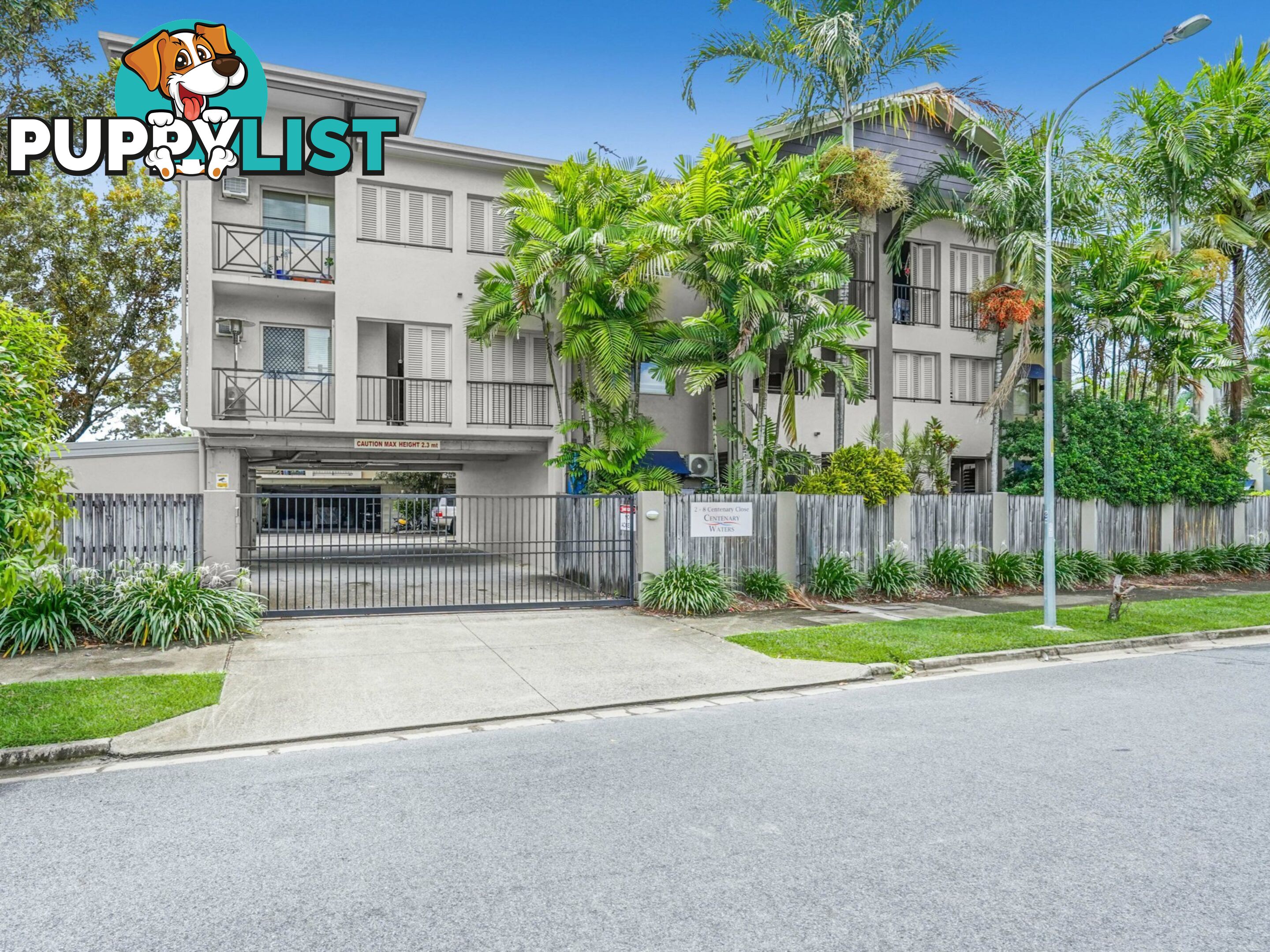302/2-8 Centenary Close MANOORA QLD 4870
