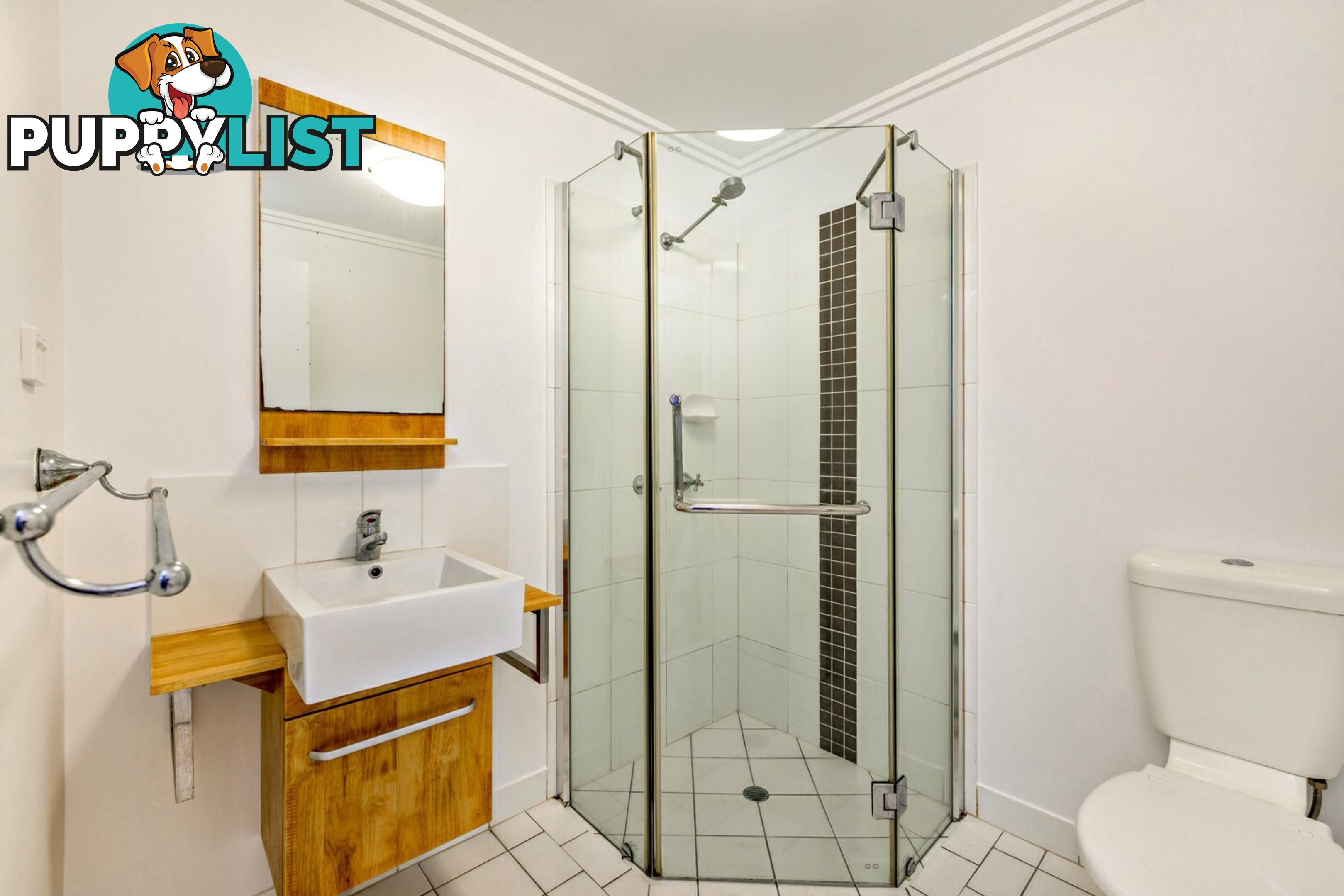 302/2-8 Centenary Close MANOORA QLD 4870