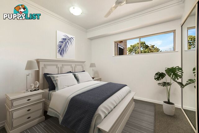 302/2-8 Centenary Close MANOORA QLD 4870