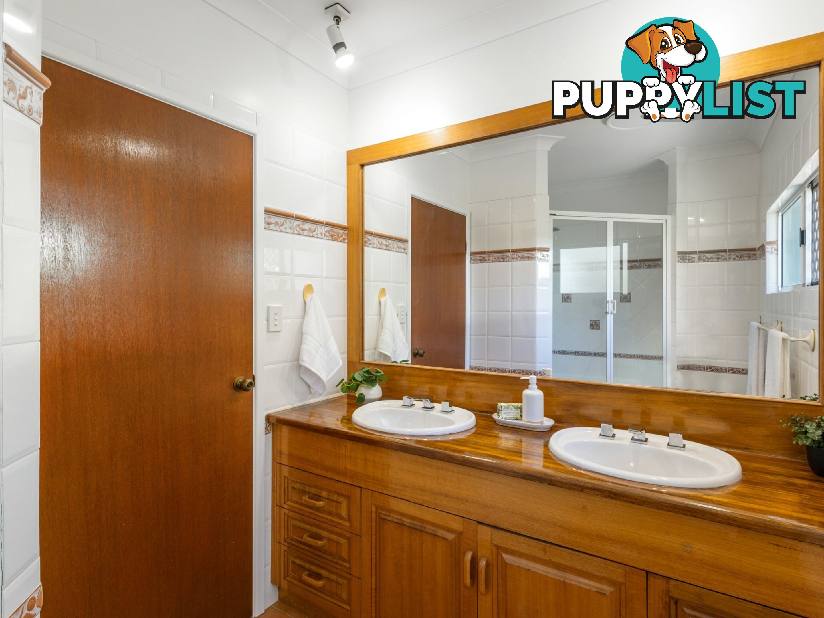 12 Staghorn Close KAMERUNGA QLD 4870