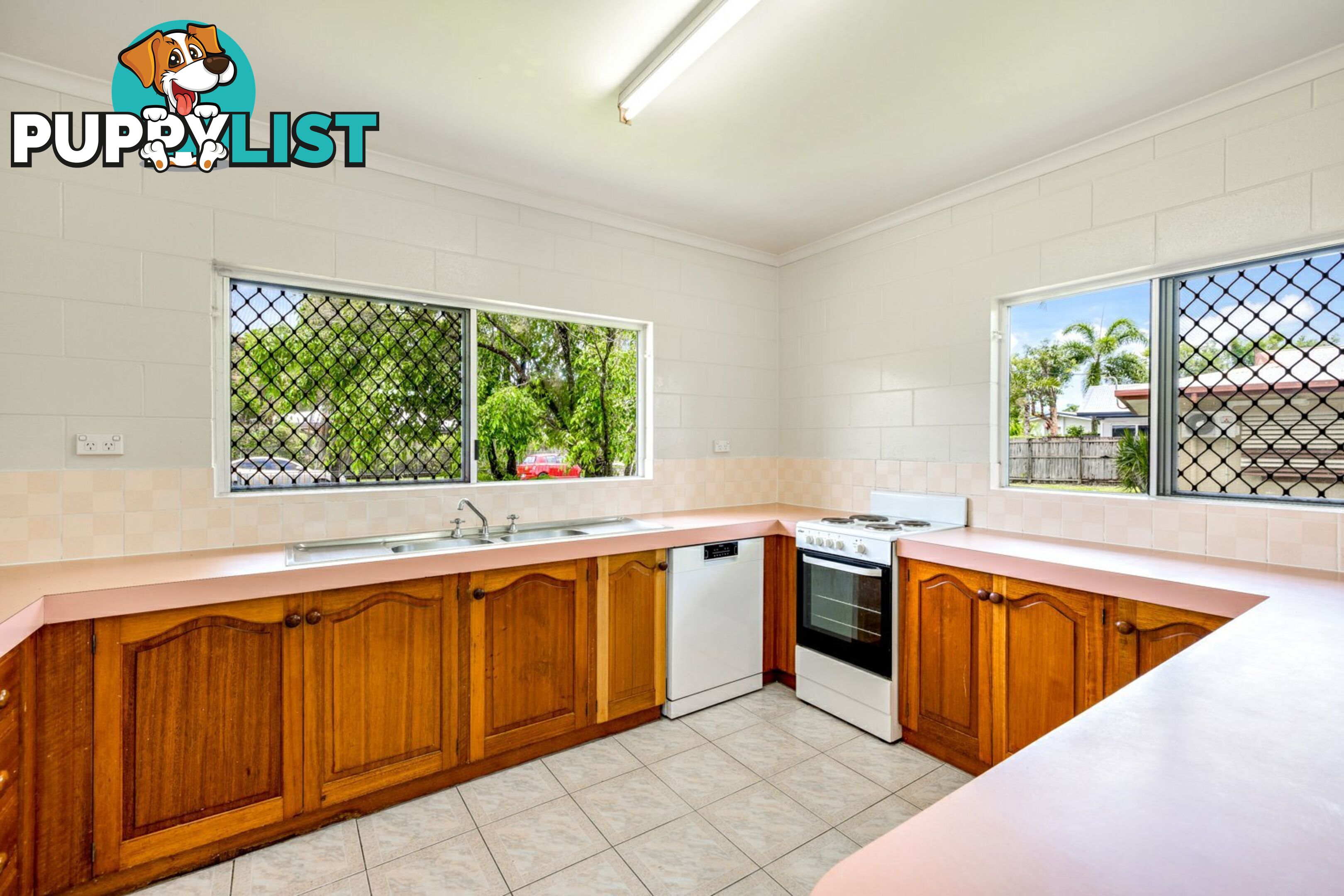 16 Trucano Close WHITFIELD QLD 4870