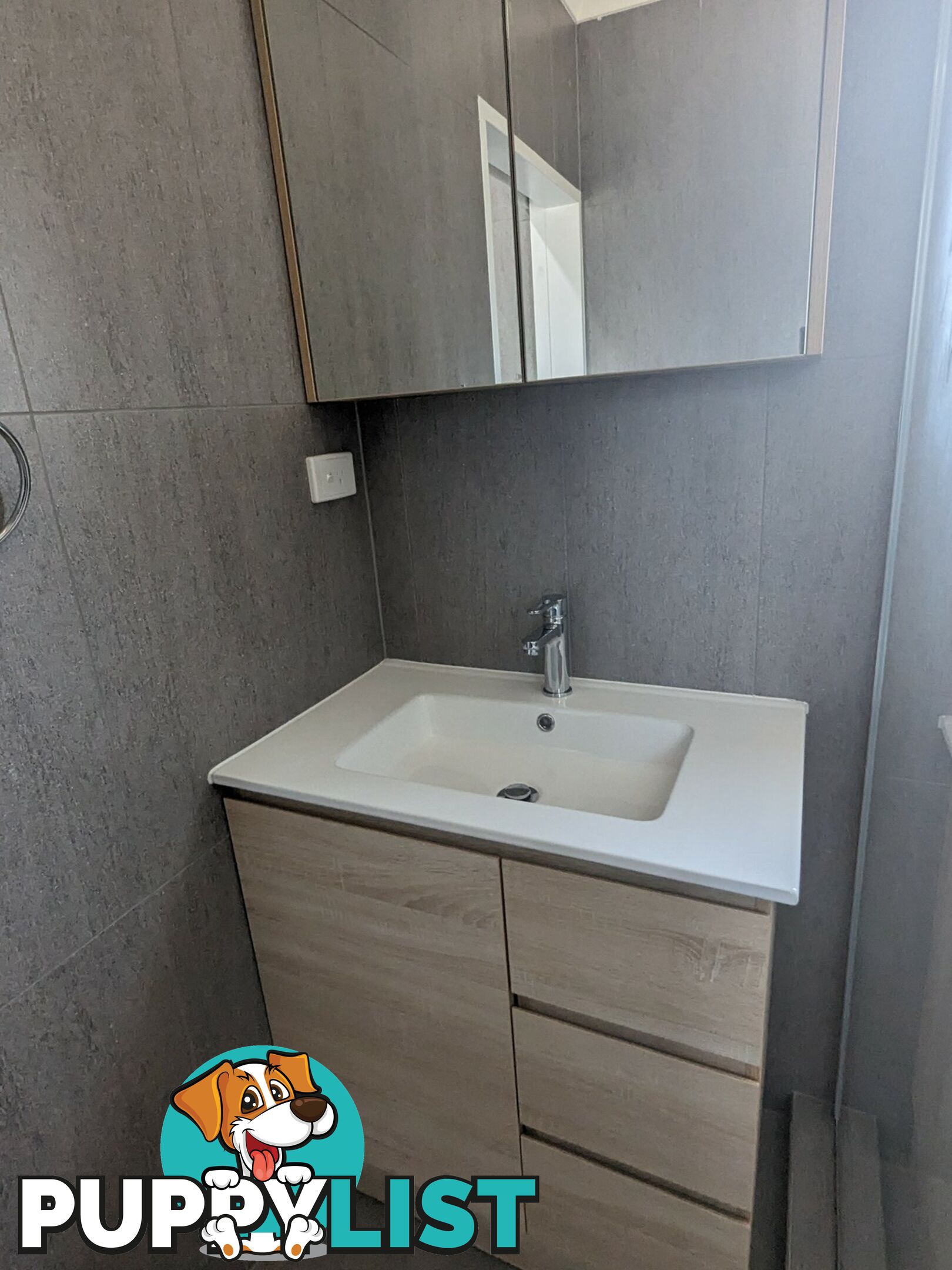 4 Idaho Close WHITE ROCK QLD 4868