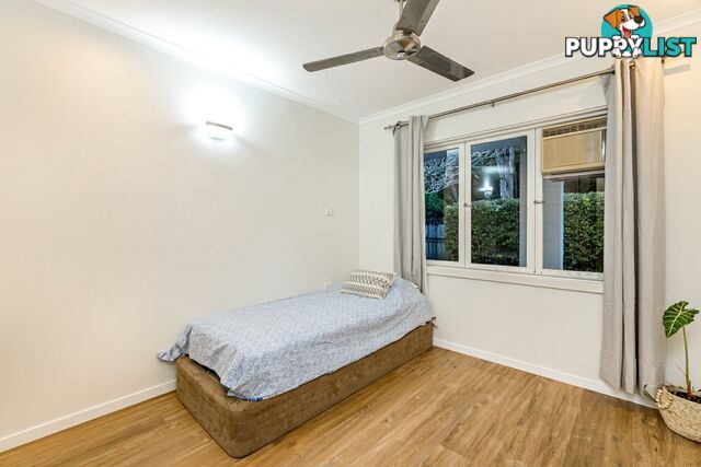 10 Hickory Street HOLLOWAYS BEACH QLD 4878
