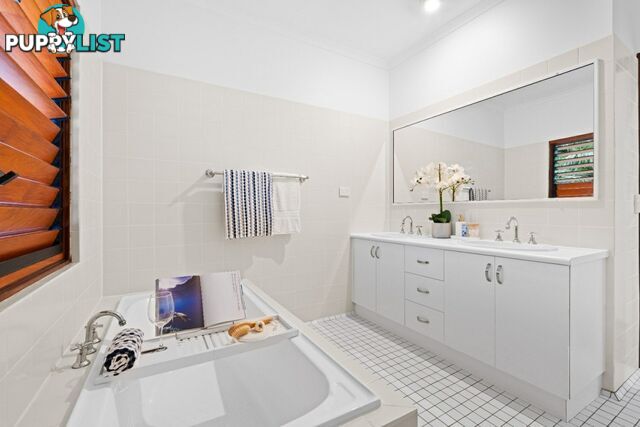 5 Ponticello Street WHITFIELD QLD 4870