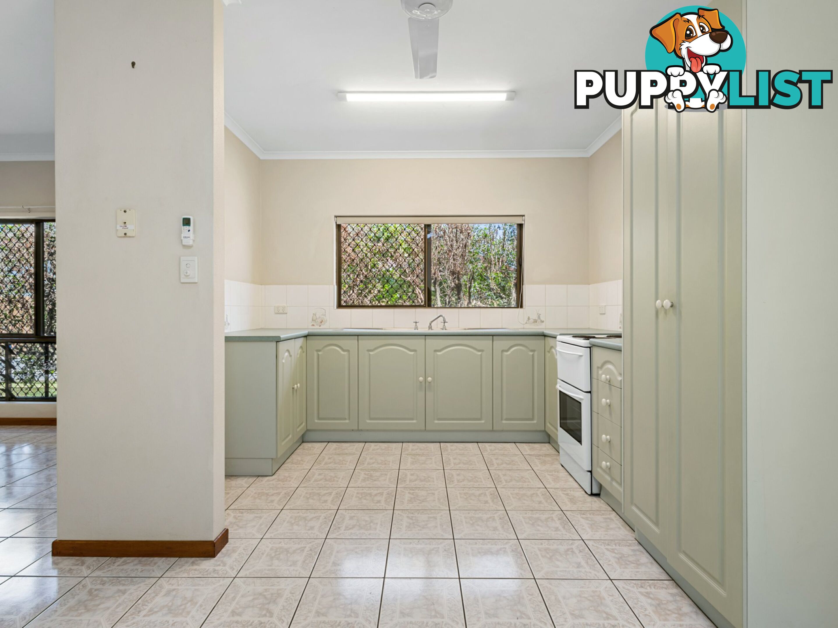 1 & 2/8 Kangaroo Street BENTLEY PARK QLD 4869