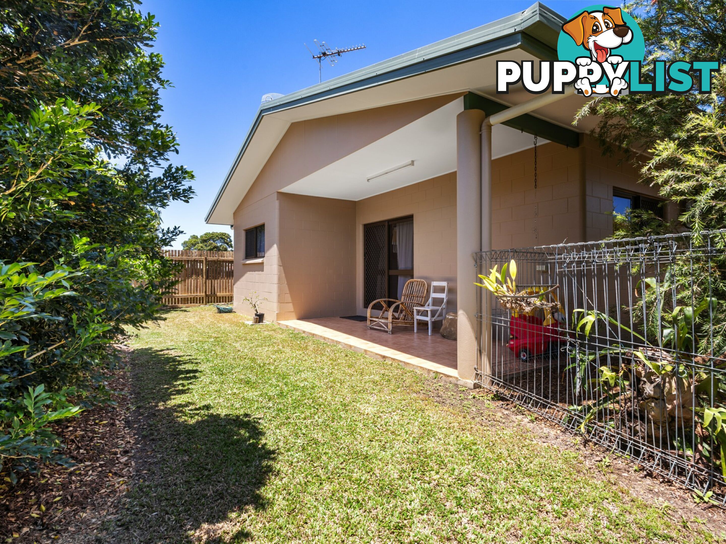 1 & 2/8 Kangaroo Street BENTLEY PARK QLD 4869