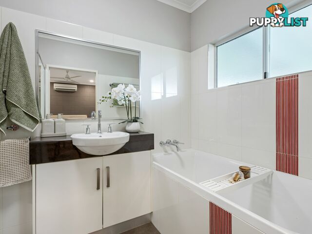 121 Loridan Drive BRINSMEAD QLD 4870