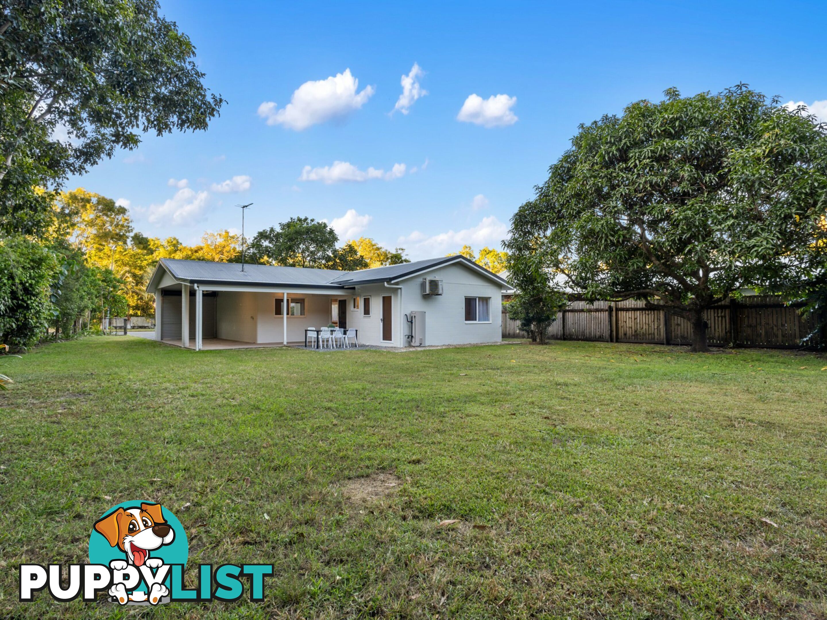 9 Baronia Crescent HOLLOWAYS BEACH QLD 4878