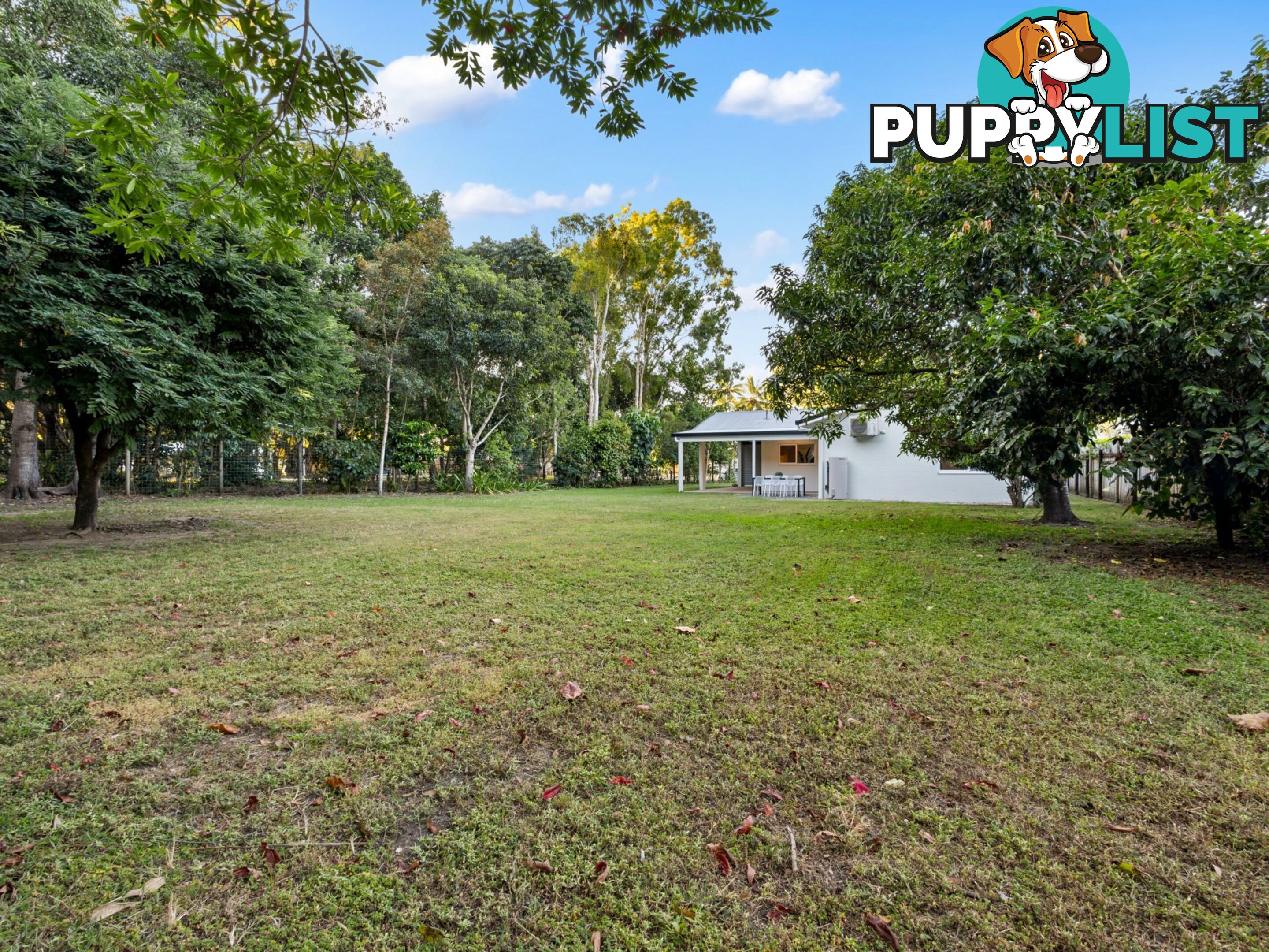 9 Baronia Crescent HOLLOWAYS BEACH QLD 4878