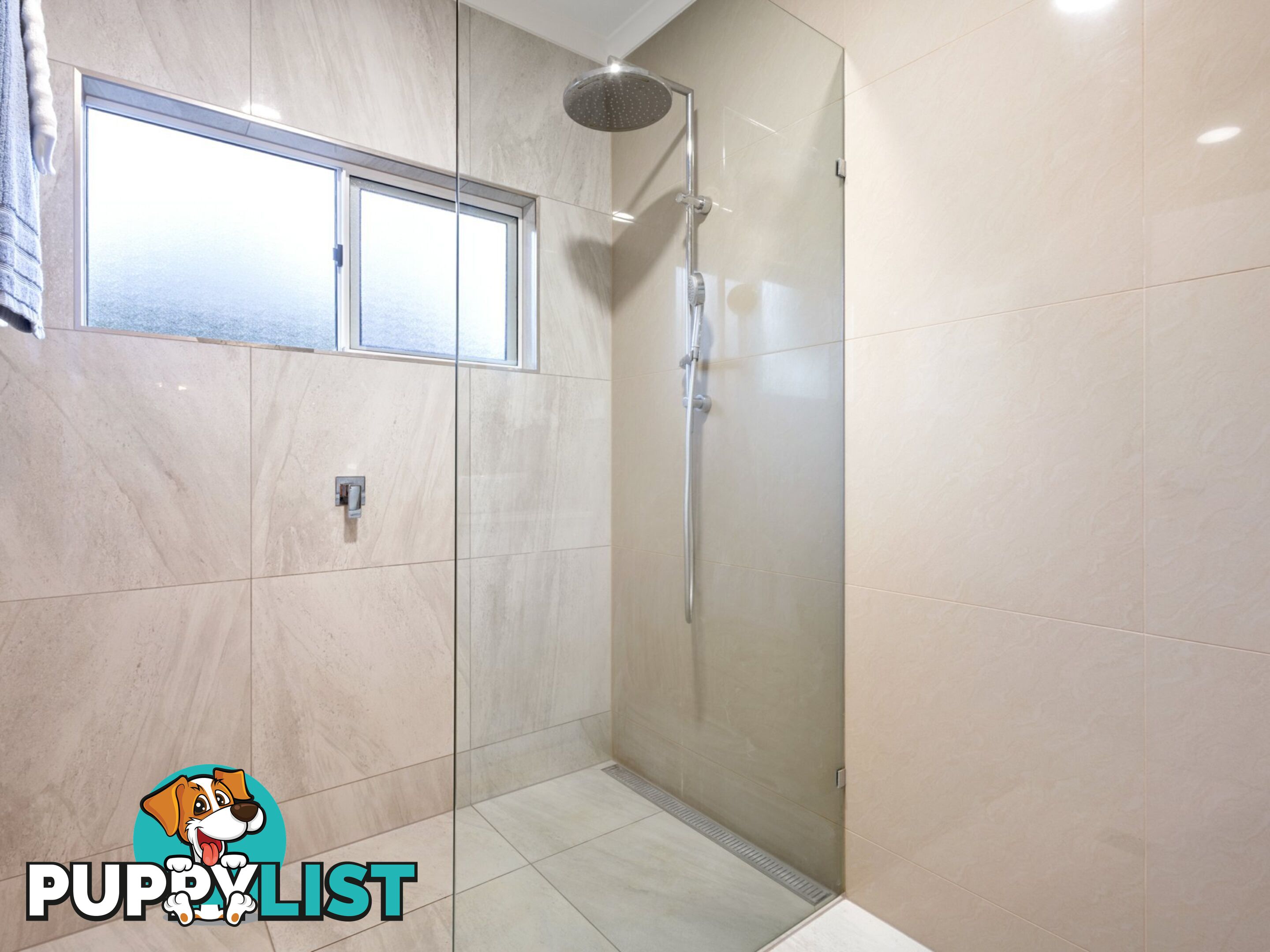 9 Baronia Crescent HOLLOWAYS BEACH QLD 4878