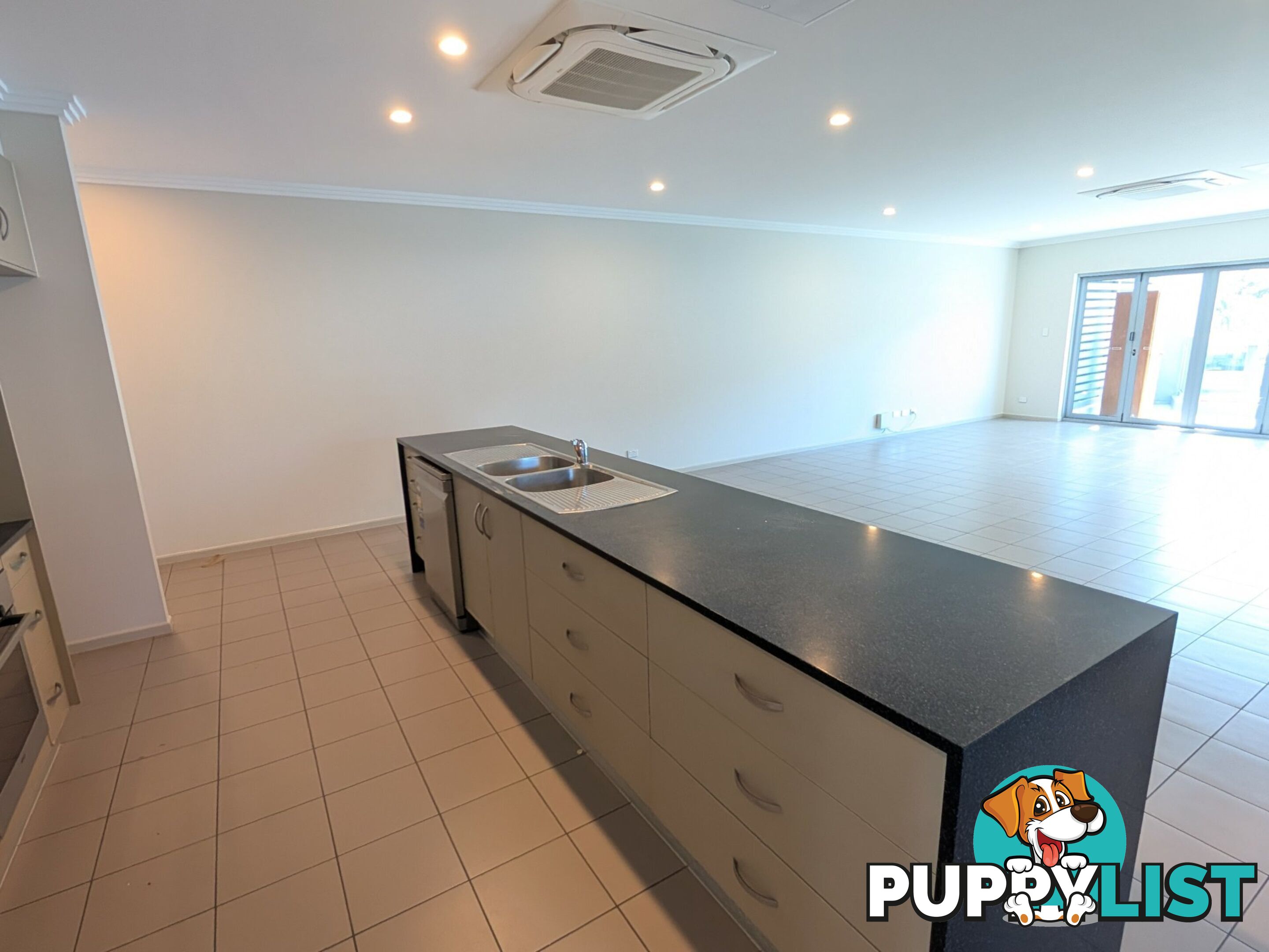 201/137 Collins Avenue EDGE HILL QLD 4870