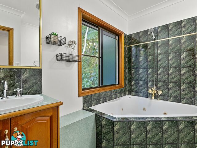 2 Cycas Close KAMERUNGA QLD 4870