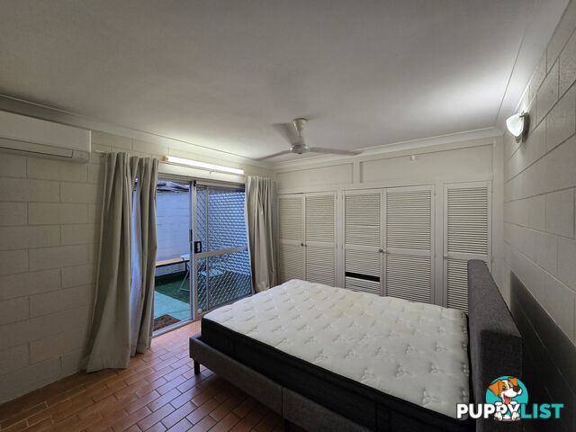 7/10 Crathern Close EDGE HILL QLD 4870