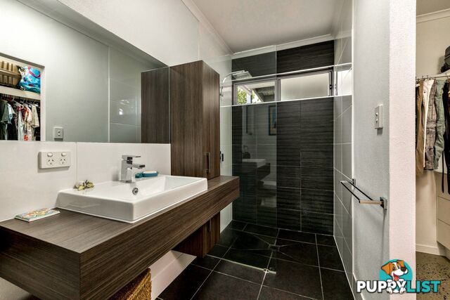 13 Lomond Close EDGE HILL QLD 4870