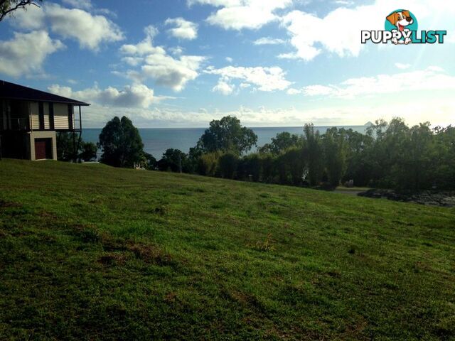 Lot 1 or 2/5 Gloucester Avenue HIDEAWAY BAY QLD 4800