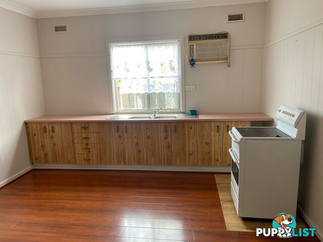 33 Oatlands Street WENTWORTHVILLE NSW 2145