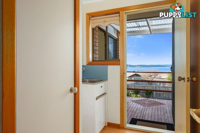 8 Ashley Court BLACKMANS BAY TAS 7052