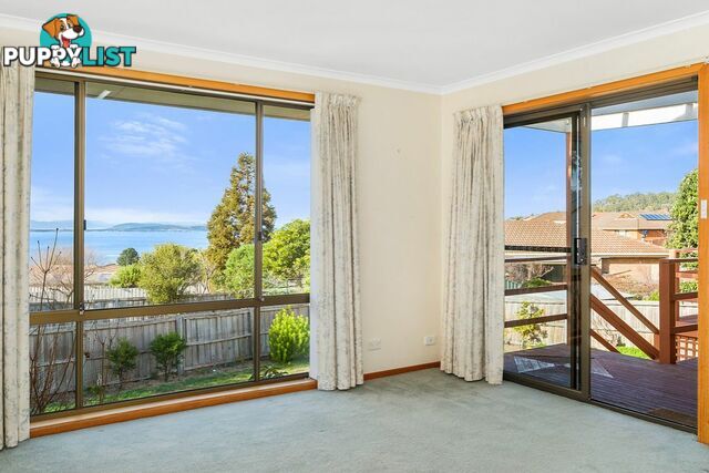 8 Ashley Court BLACKMANS BAY TAS 7052