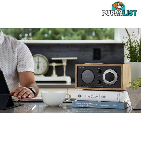 M1POBB MODEL ONE PLUS -OAK / BLACK DAB+/FM/ BLUETOOTH CLOCK RADIO