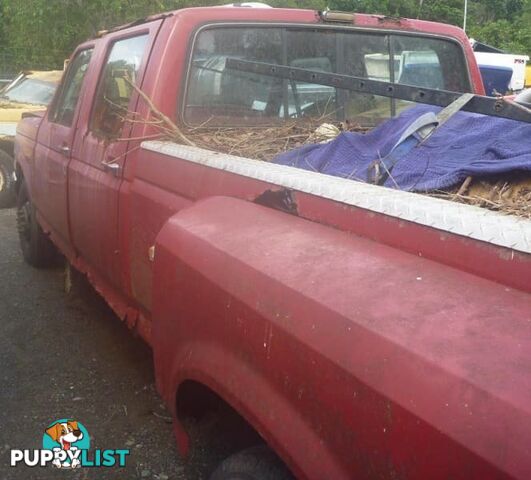 •	2004 Ford F250 Superduty XLT (10 Currently being dismantled)