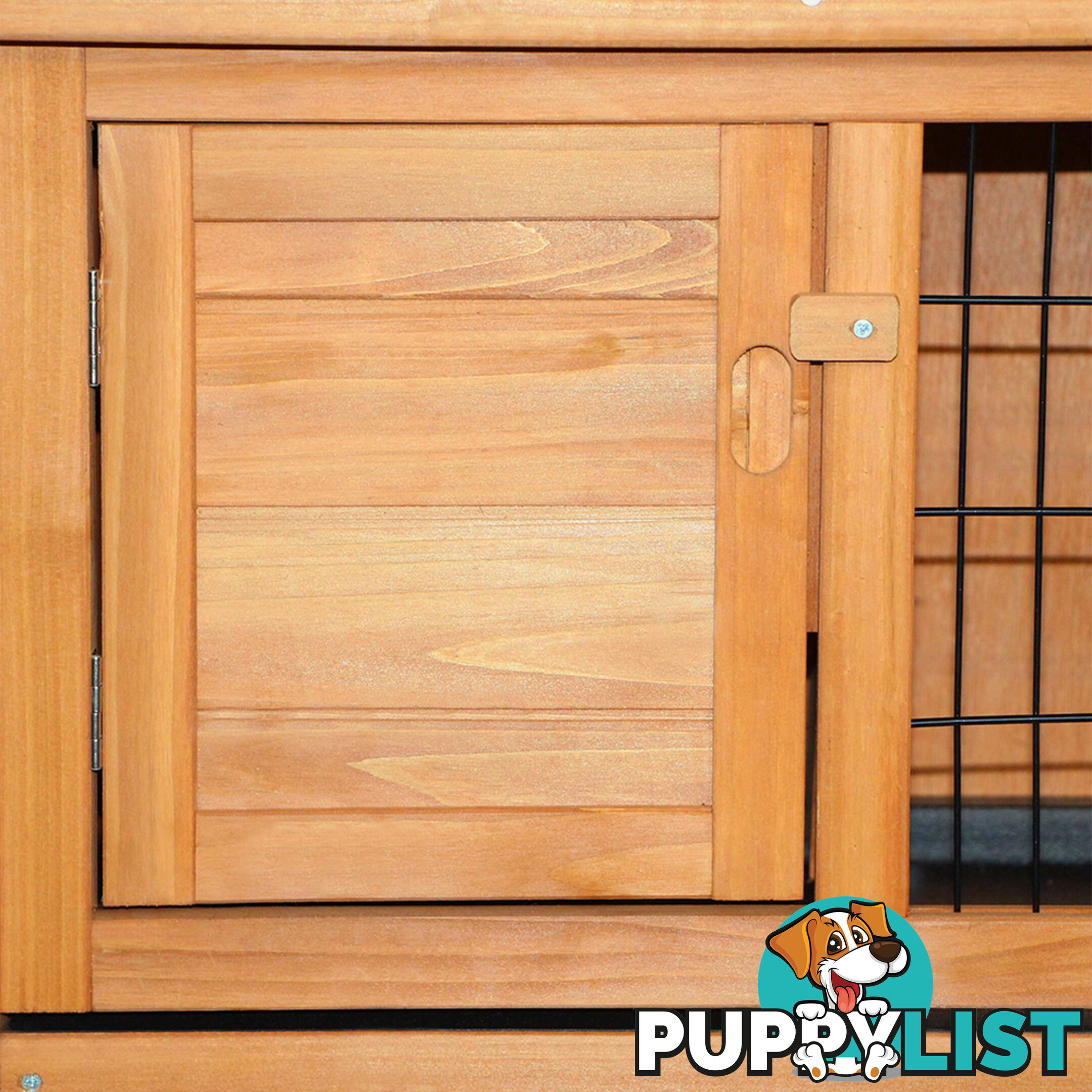 Rabbit Hutch with Hinged Lid