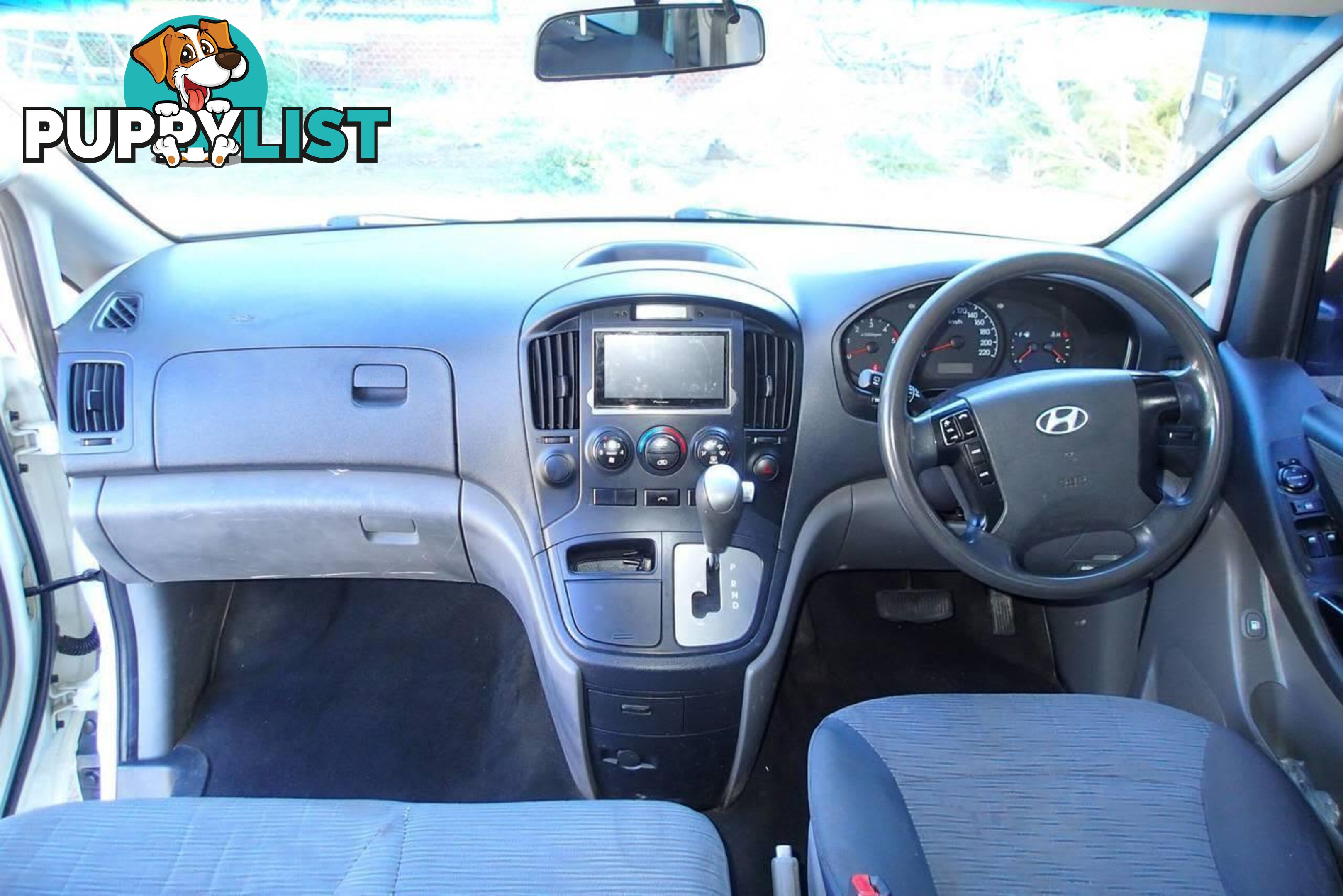 2011 HYUNDAI ILOAD  TQ MY11 COMMERCIAL, 4 DOORS, 3 SEATS