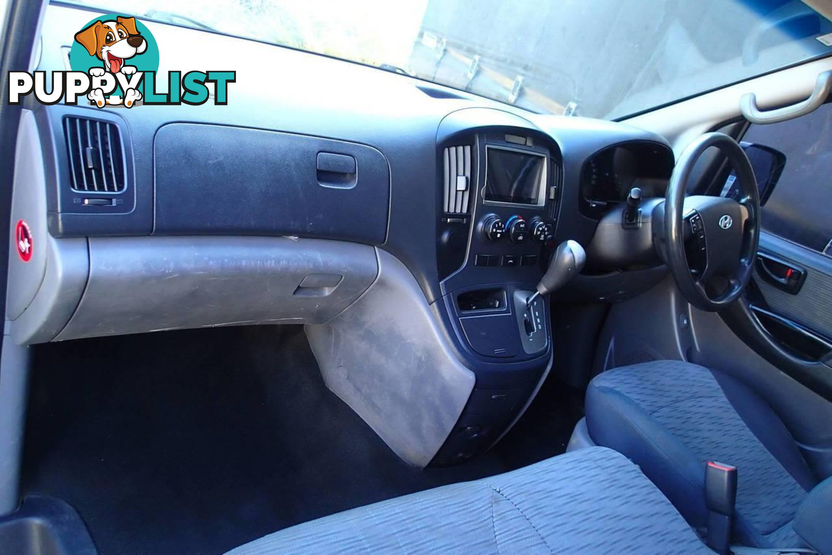2011 HYUNDAI ILOAD  TQ MY11 COMMERCIAL, 4 DOORS, 3 SEATS