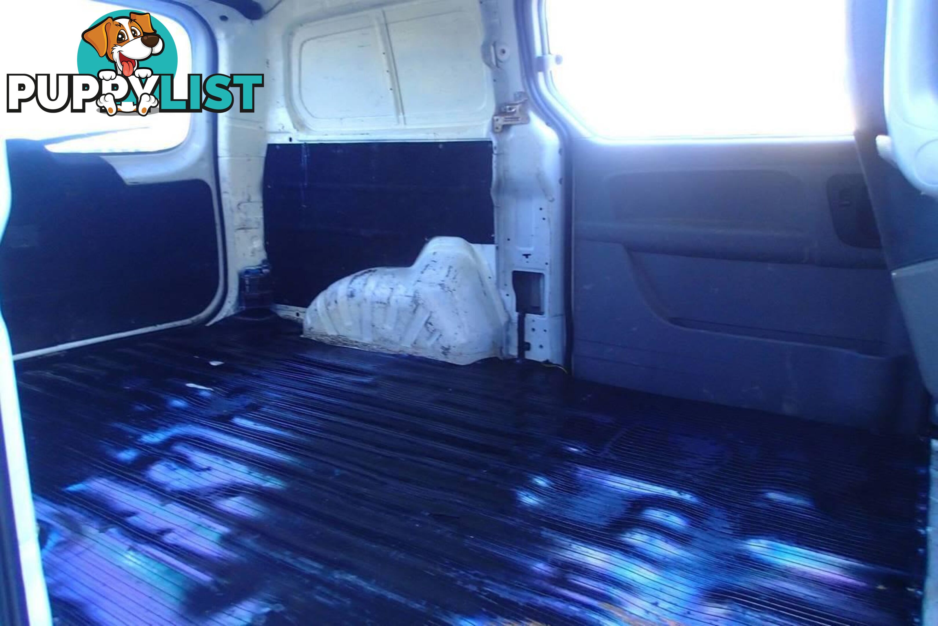 2011 HYUNDAI ILOAD  TQ MY11 COMMERCIAL, 4 DOORS, 3 SEATS