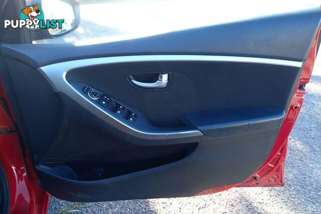 2013 HYUNDAI I30 ACTIVE GD HATCH, 5 DOORS, 5 SEATS