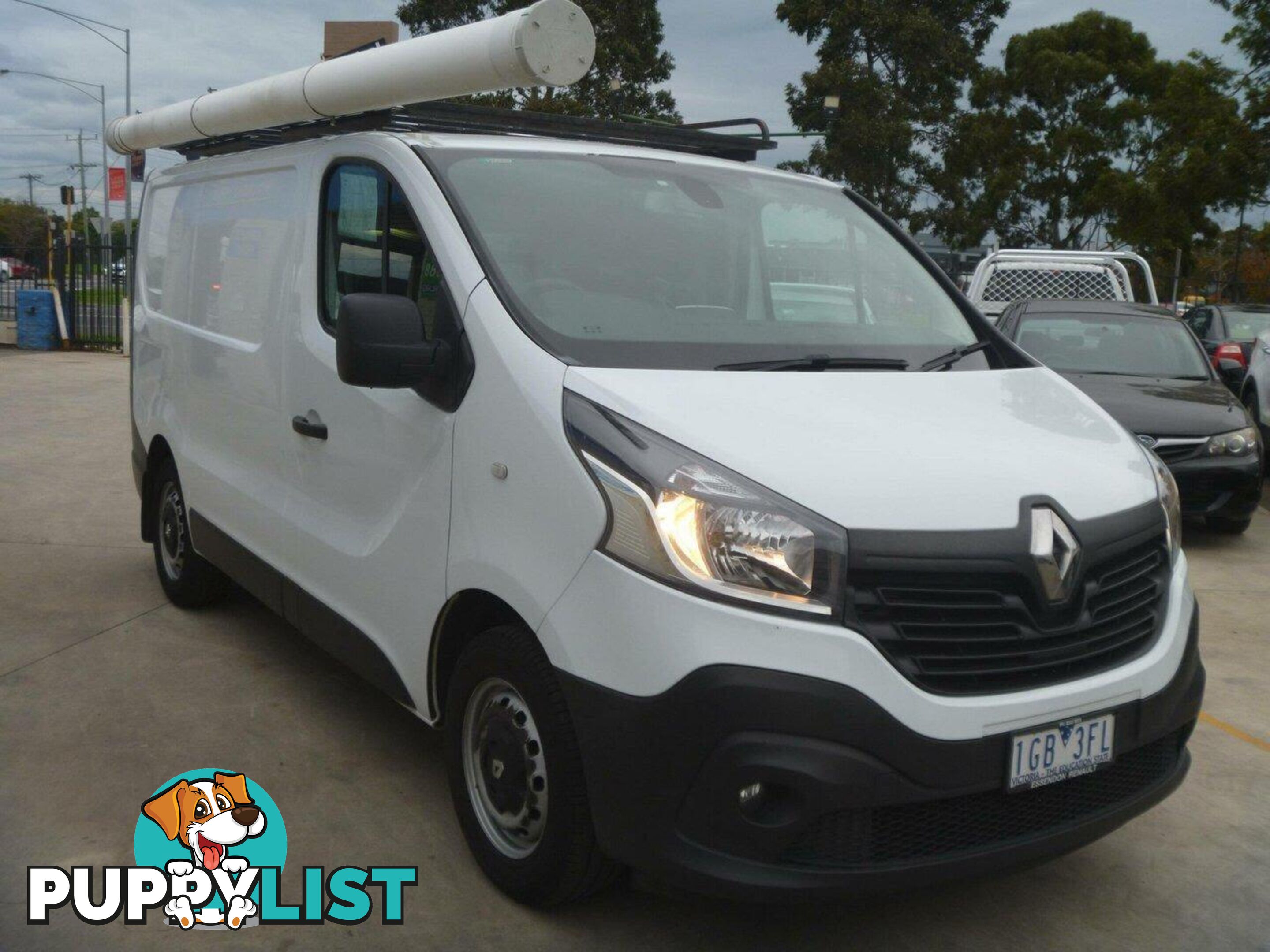 2015 RENAULT TRAFIC SWB X82 COMMERCIAL, 4 DOORS, 3 SEATS