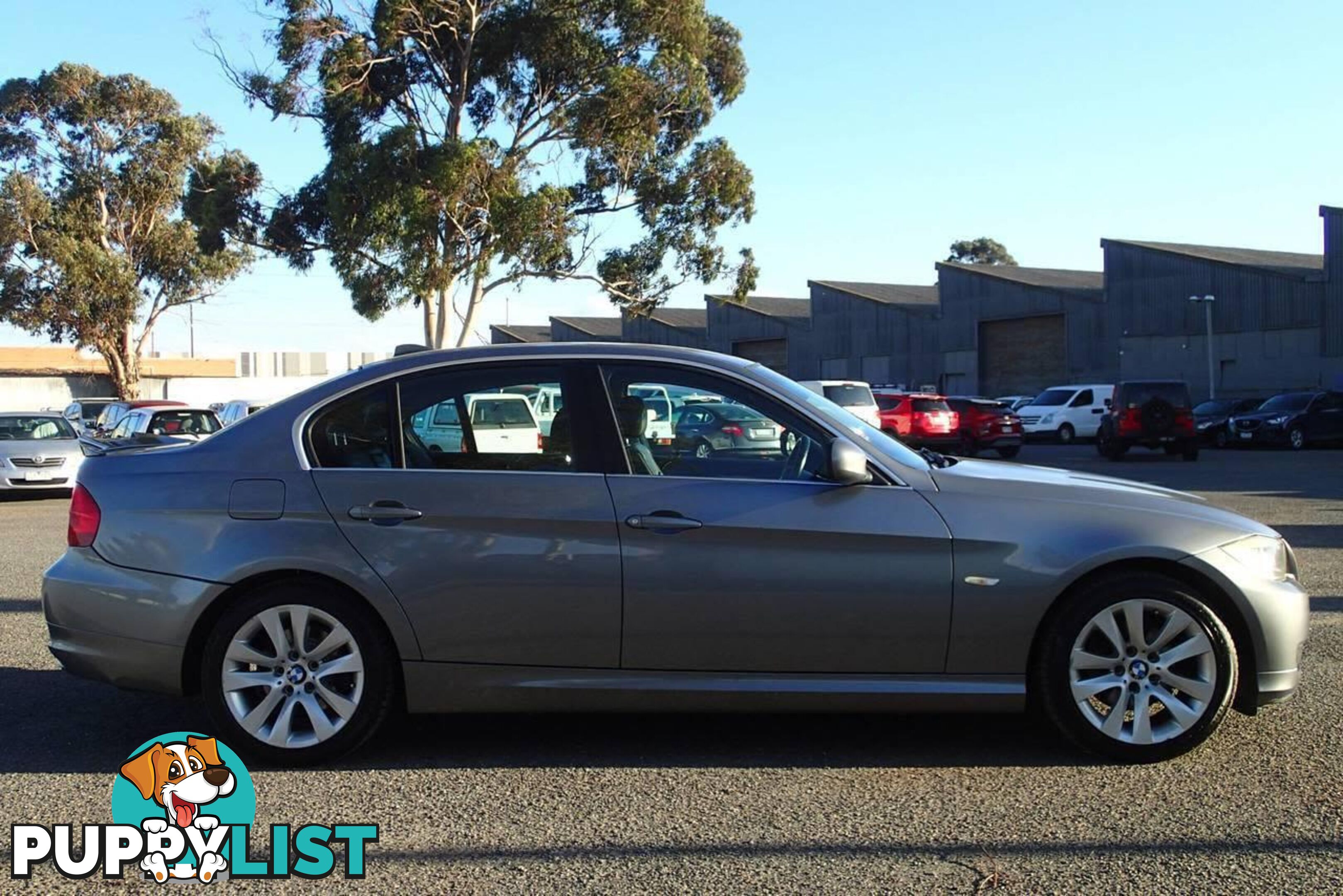 2011 BMW 320I LIFESTYLE E90 MY11 SEDAN, 4 DOORS, 5 SEATS