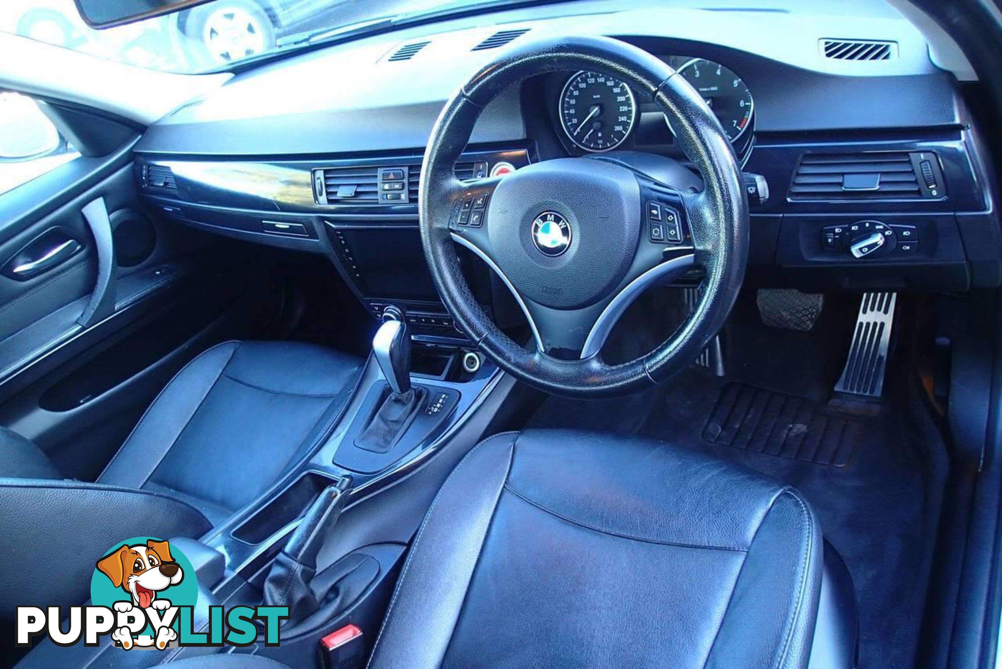 2011 BMW 320I LIFESTYLE E90 MY11 SEDAN, 4 DOORS, 5 SEATS