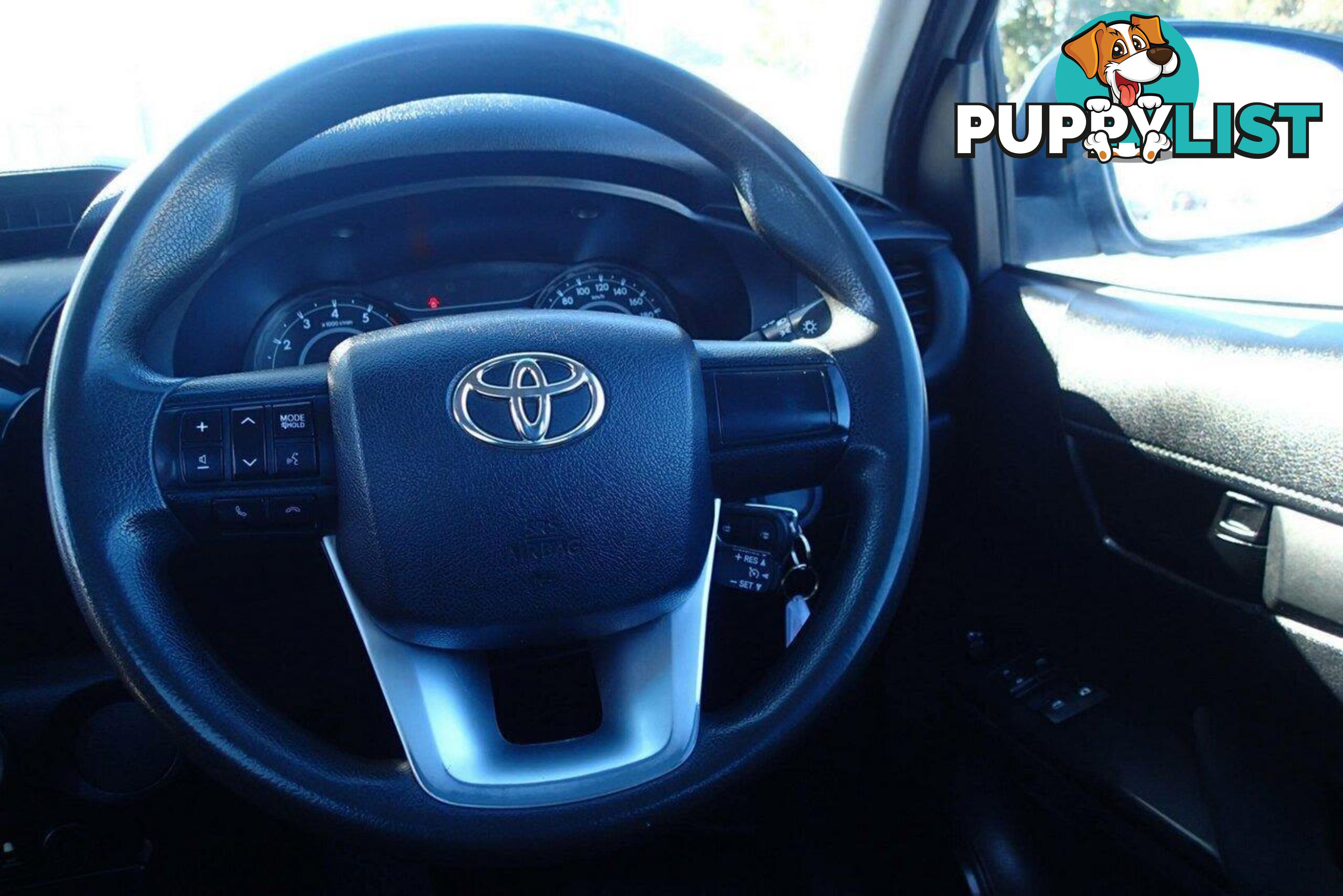 2016 TOYOTA HILUX WORKMATE TGN121R UTE TRAY, 2 DOORS, 2 SEATS