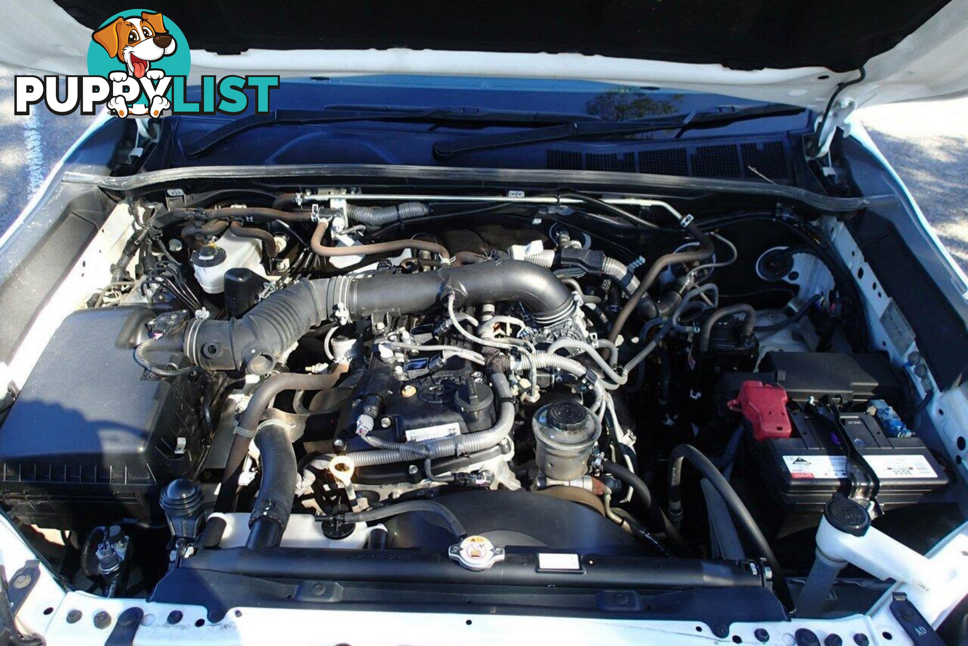 2016 TOYOTA HILUX WORKMATE TGN121R UTE TRAY, 2 DOORS, 2 SEATS