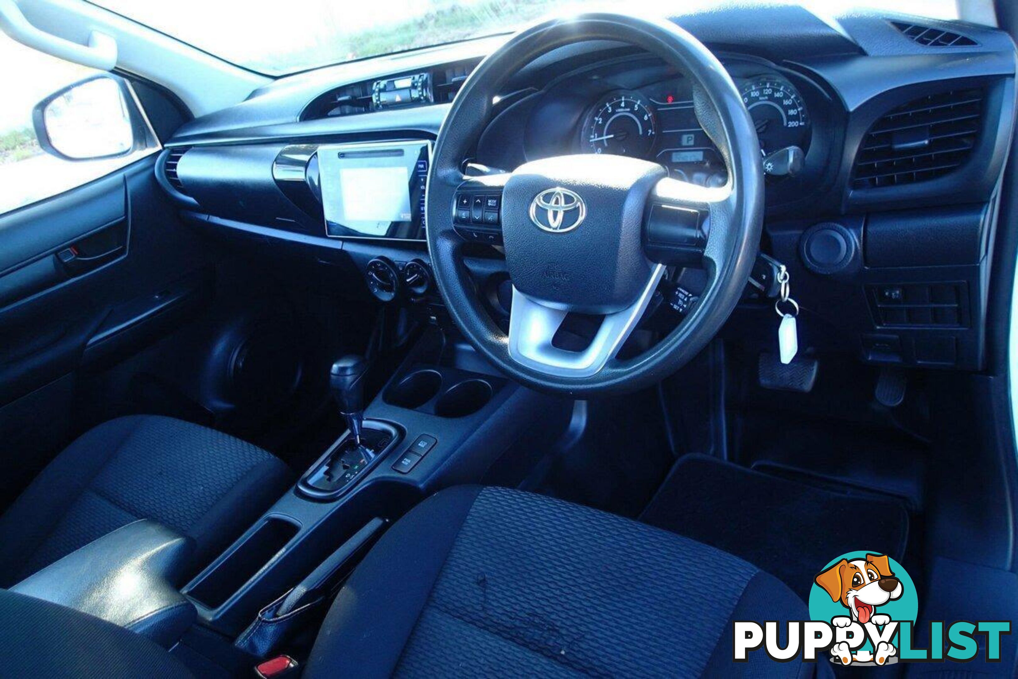 2016 TOYOTA HILUX WORKMATE TGN121R UTE TRAY, 2 DOORS, 2 SEATS