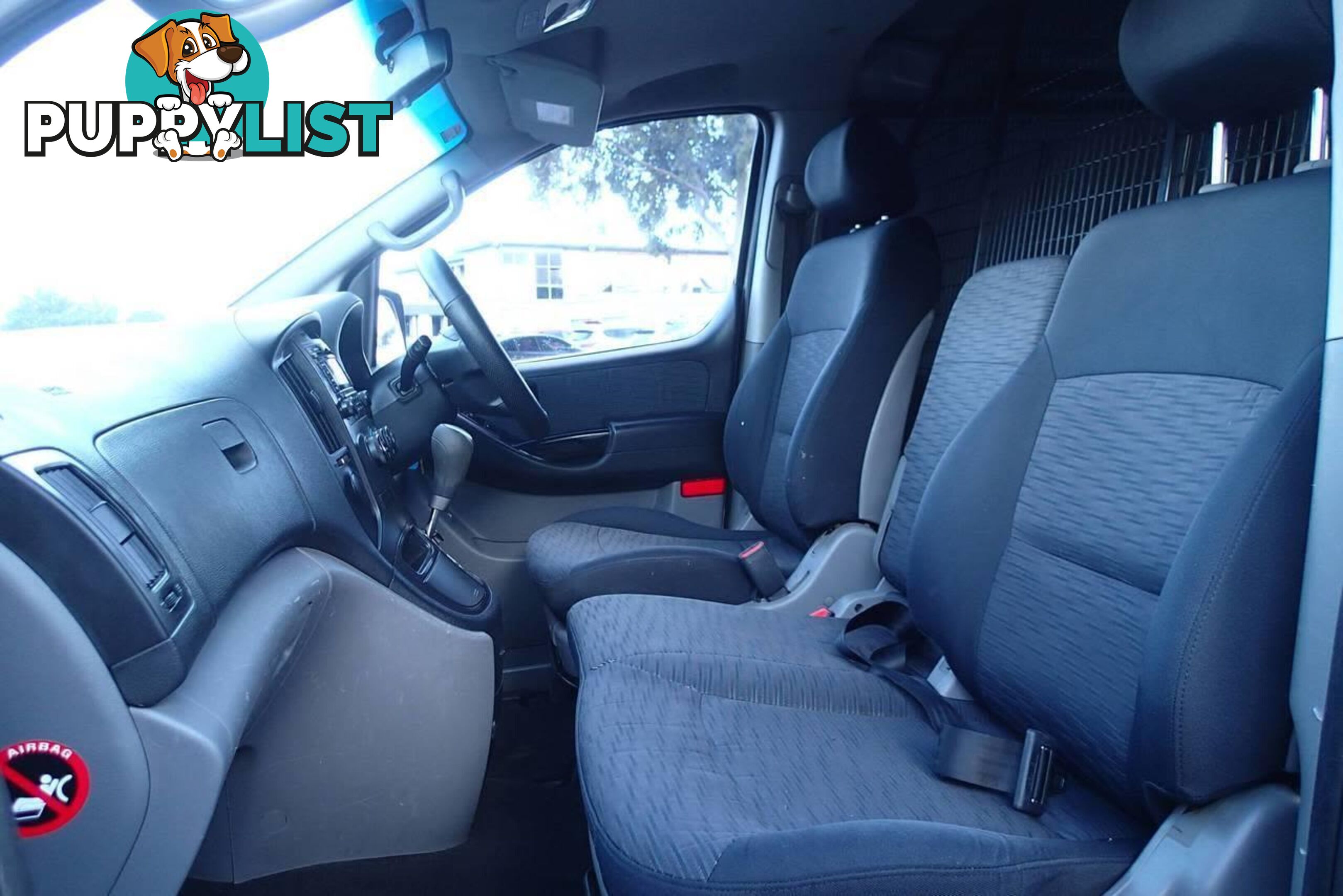 2011 HYUNDAI ILOAD  TQ MY11 COMMERCIAL, 4 DOORS, 3 SEATS