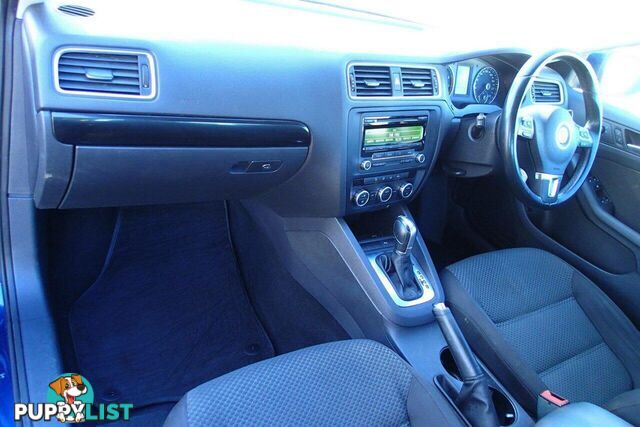 2014 VOLKSWAGEN JETTA 118 TSI COMFORTLINE 1KM MY14 SEDAN, 4 DOORS, 5 SEATS