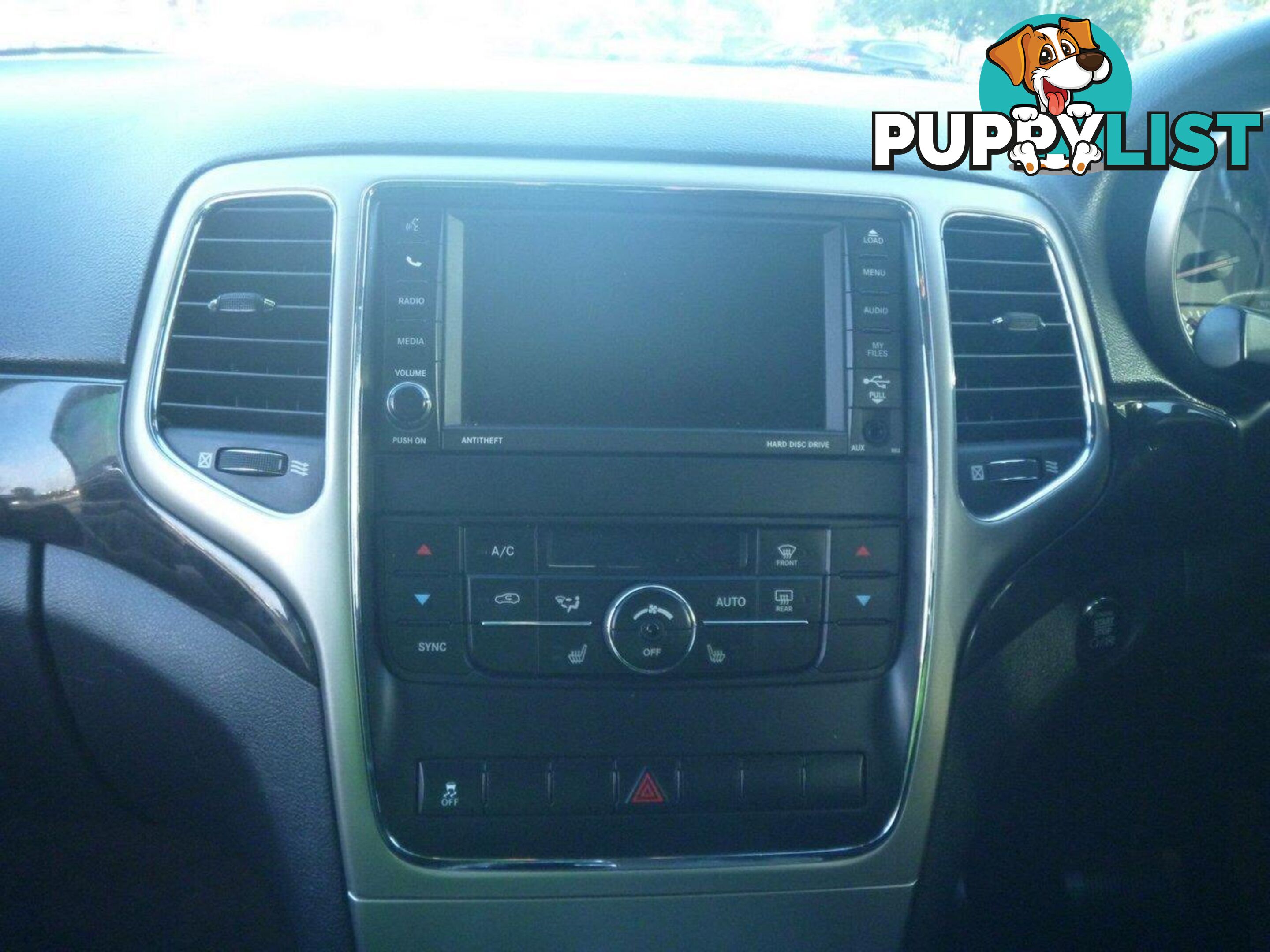 2011 JEEP GRAND CHEROKEE LAREDO (4X4) WK SUV, 4 DOORS, 5 SEATS