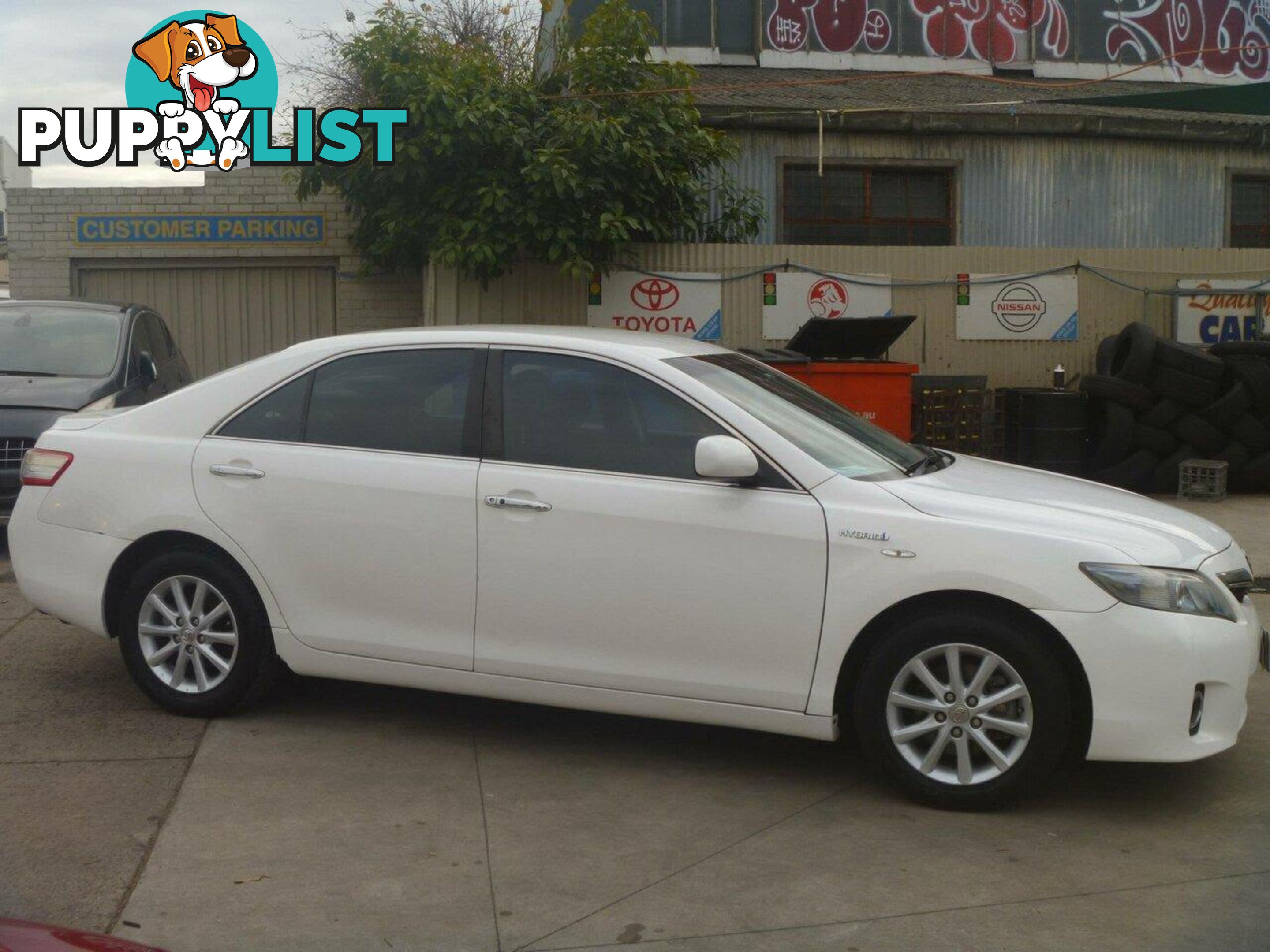 2011 TOYOTA CAMRY HYBRID AHV40R SEDAN, 4 DOORS, 5 SEATS