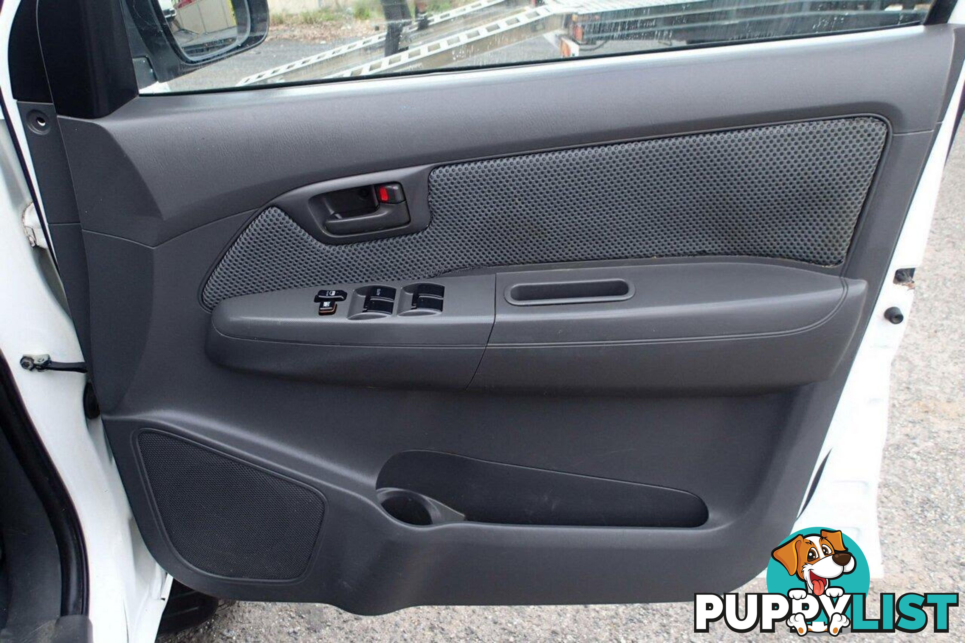 2012 TOYOTA HILUX SR (4X4) KUN26R MY12 UTE TRAY, 4 DOORS, 5 SEATS