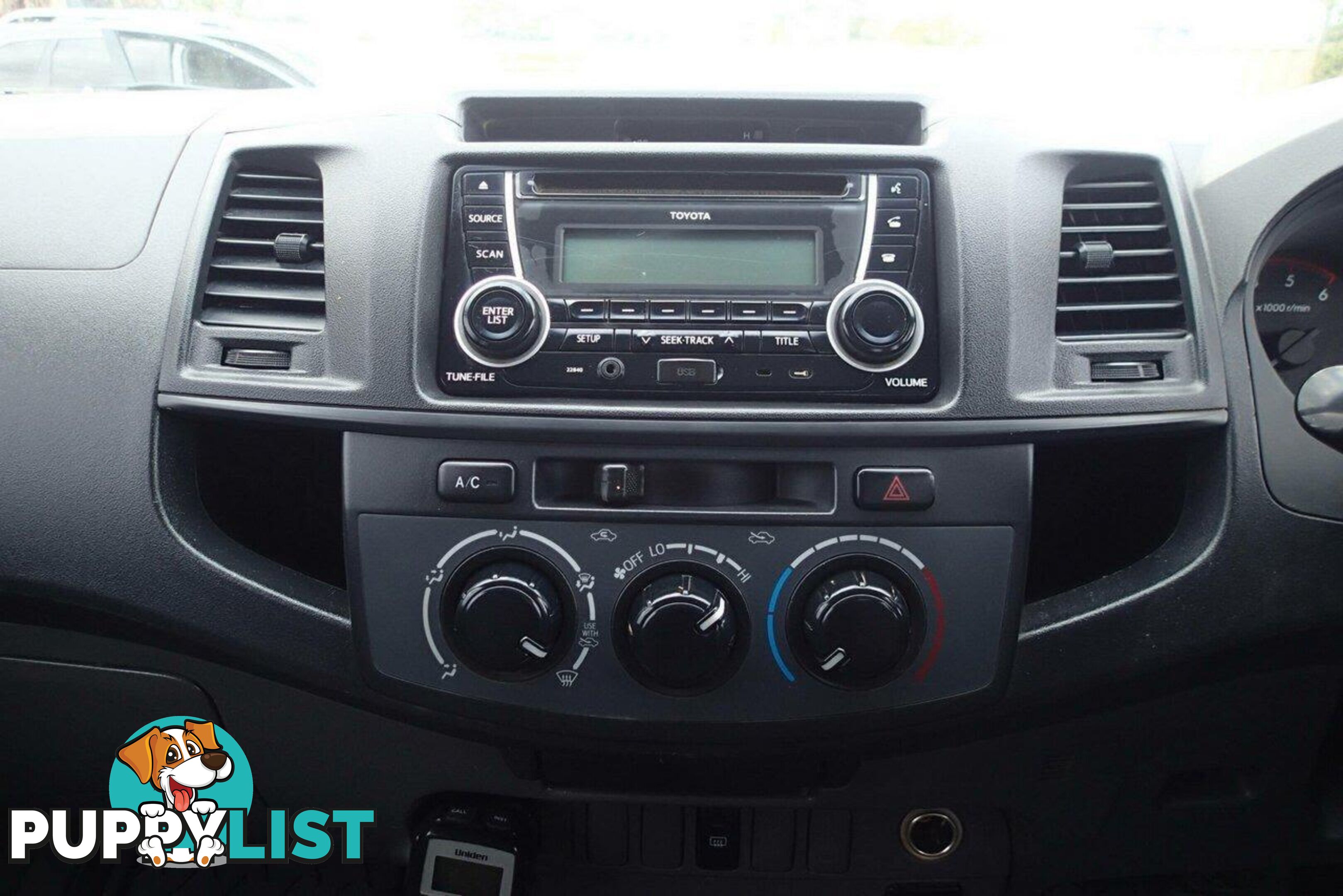 2012 TOYOTA HILUX SR (4X4) KUN26R MY12 UTE TRAY, 4 DOORS, 5 SEATS