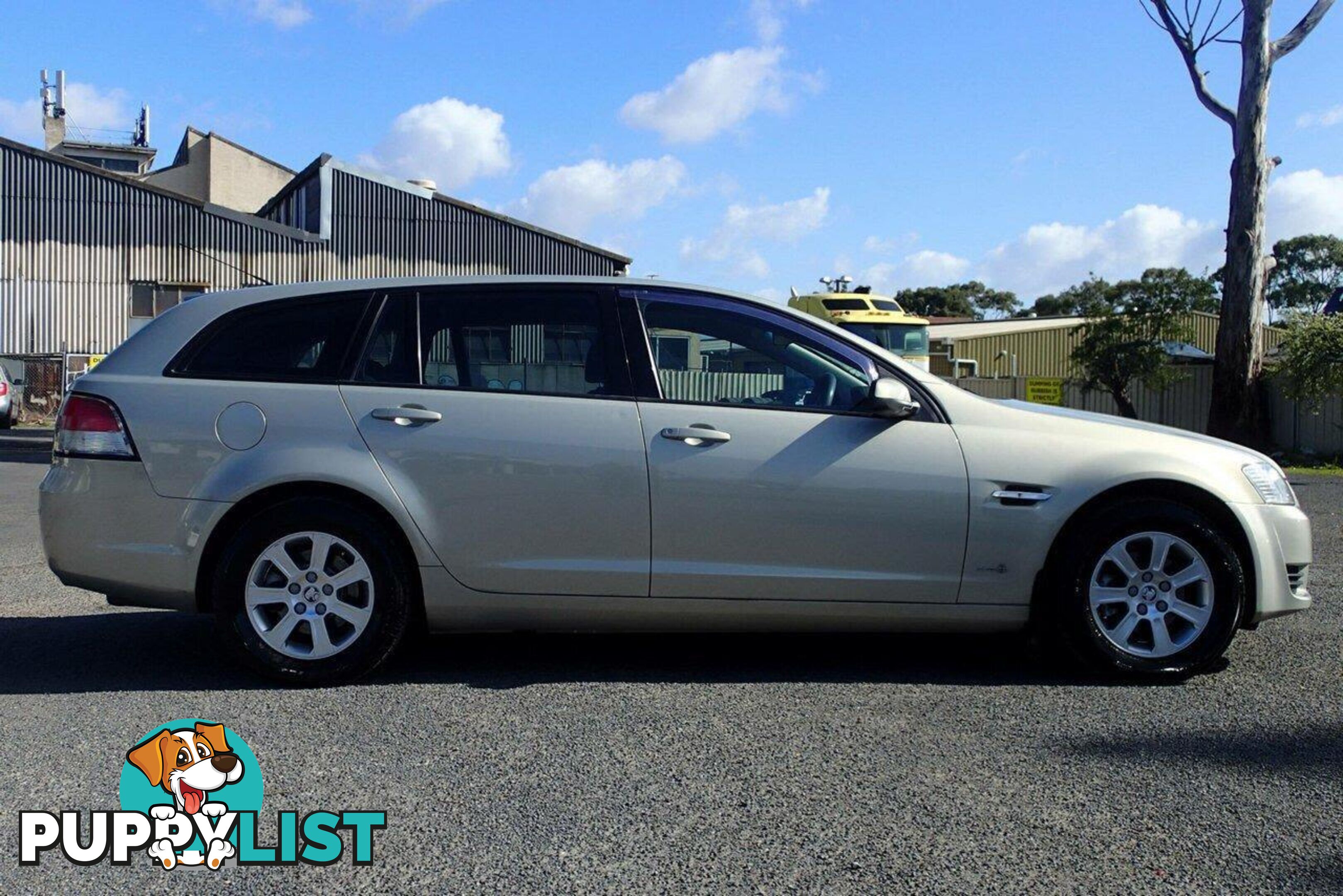 2011 HOLDEN COMMODORE OMEGA VE II WAGON, 4 DOORS, 5 SEATS