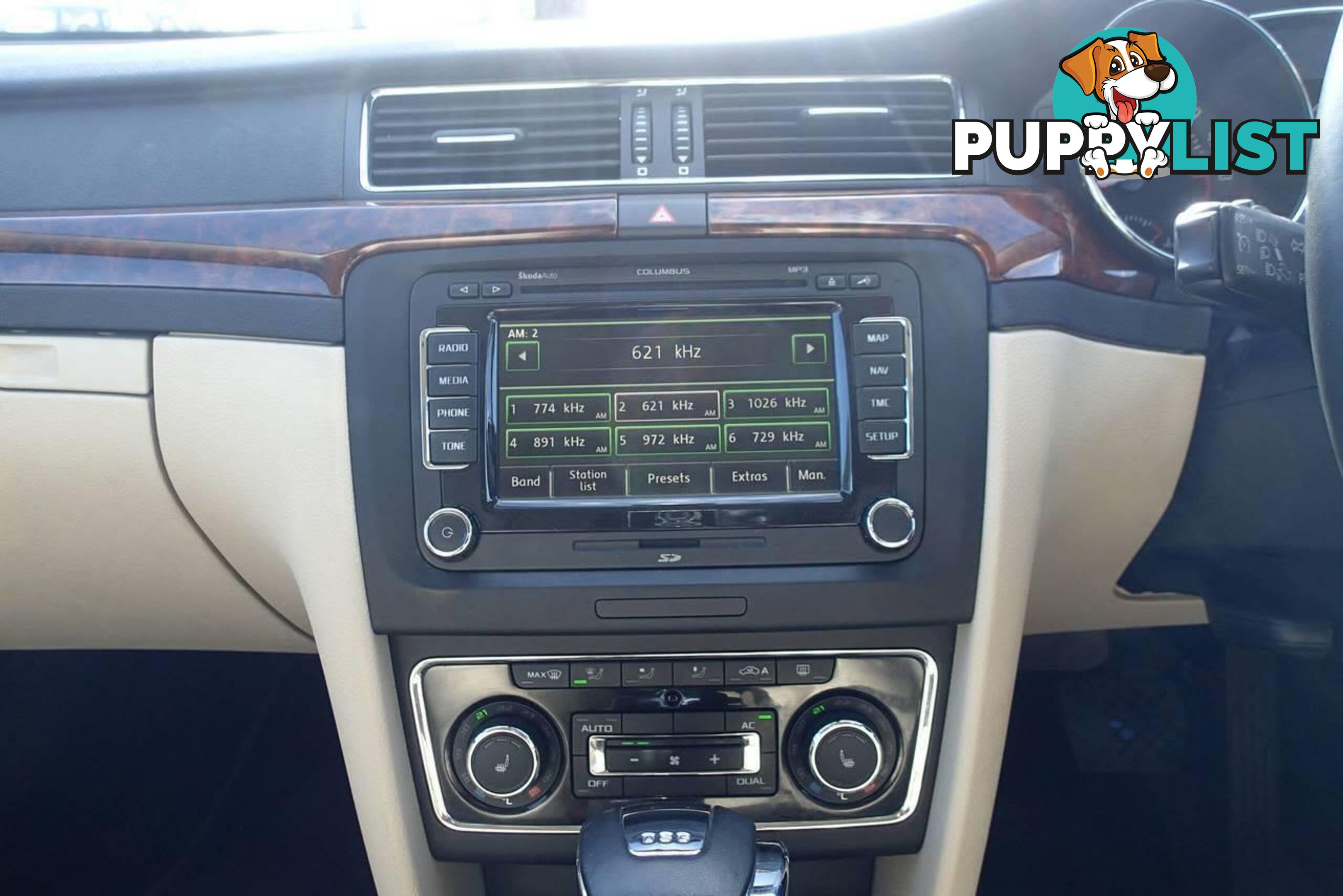 2011 SKODA SUPERB 125 TDI ELEGANCE 3T MY12 SEDAN, 4 DOORS, 5 SEATS
