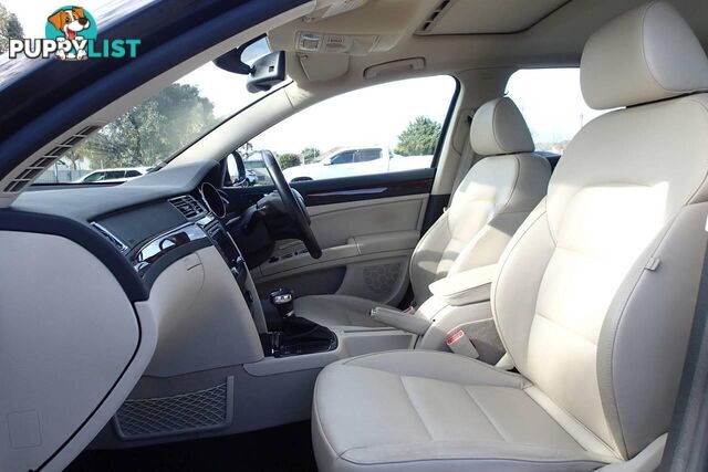 2011 SKODA SUPERB 125 TDI ELEGANCE 3T MY12 SEDAN, 4 DOORS, 5 SEATS