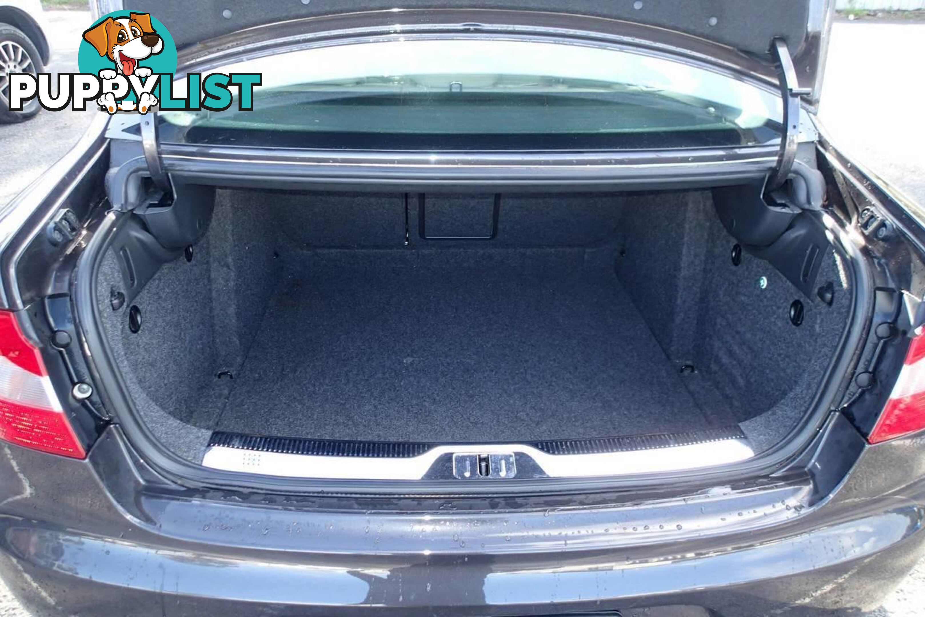 2011 SKODA SUPERB 125 TDI ELEGANCE 3T MY12 SEDAN, 4 DOORS, 5 SEATS
