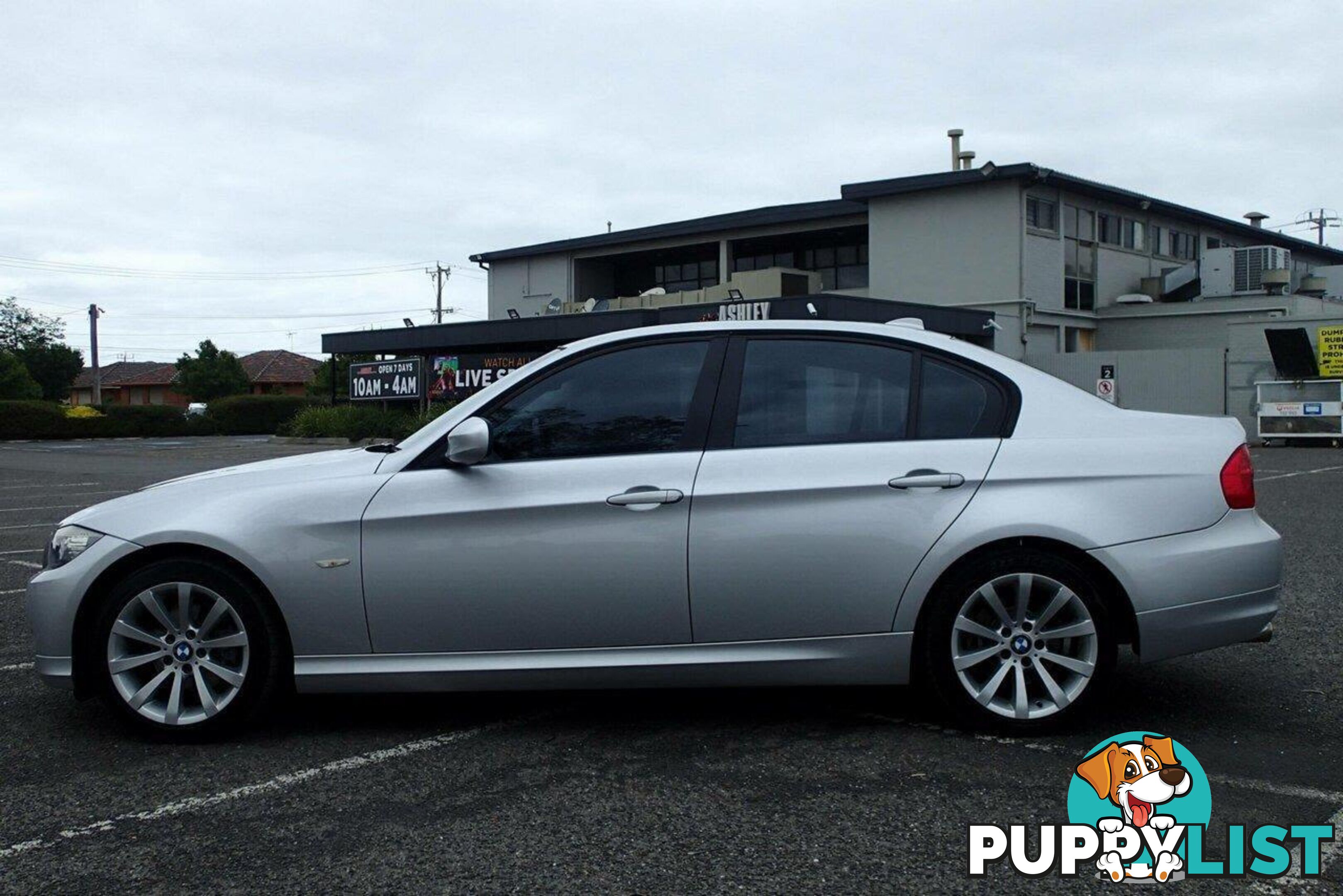 2010 BMW 320I EXECUTIVE E90 MY09 SEDAN, 4 DOORS, 5 SEATS