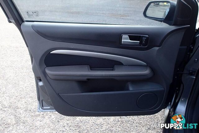 2005 FORD FOCUS ZETEC LS HATCH, 5 DOORS, 5 SEATS